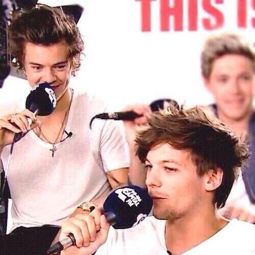 FREE FOLLOW from @LarrysSwallows . Because I LOVE YOU and don't wanna lose you ♡ SAVE ACCOUNT