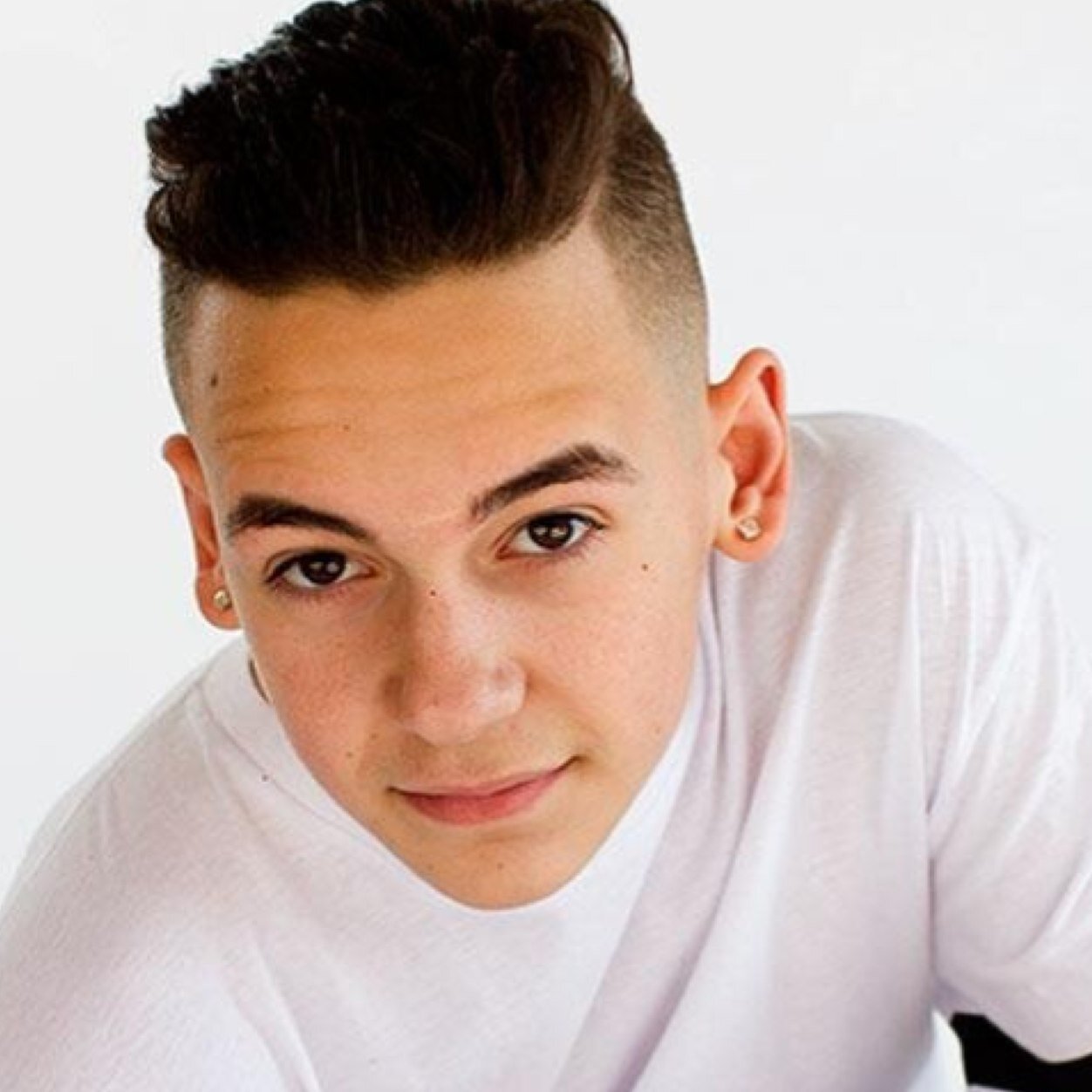 Itsalexangelo's profile picture. Official FanPage For @AlexAngelo