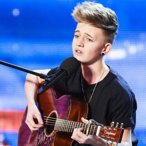 Official fanpage for bailey McConnell he's a singer/songwriter,he was on BGT 2014, 26/4/14,hes amazing go follow him:):*
