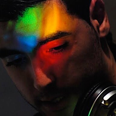 Eddi Gee is a Luxemburg based deejay, artist and producer.