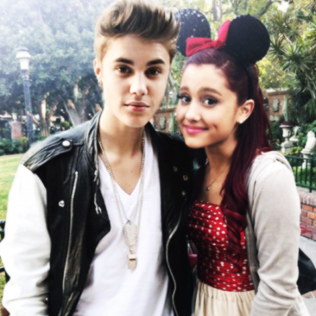 LIZZIE__RP__'s profile picture. Im engaged to @deadcarl33 #larl. If you touch him or hurt him ill make your death look like an accedent. Im #pregnant;) ||older lizzie|| 21 years old