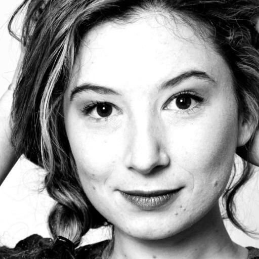 comédienne, improvisatrice, chanteuse, metteur en scène, voix off.
#RIEN #TOUH #ONDAR #MIF #FIEALD #LesEux #LesKassos
