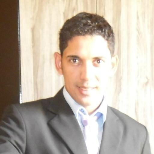 solteiro,sou web marketing e trabalho com uma empresa de publicidade e markenting multinivel ,nao tenho filhos ainda e tenho objetivos a serem alcançados.