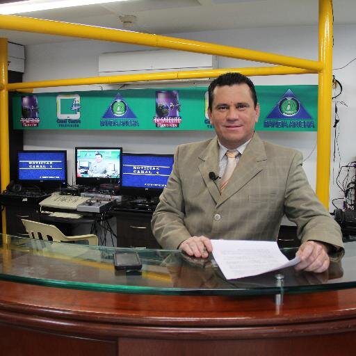 Licenciado en Educación Básica con Énfasis en Ciencias Naturales y Educación Ambiental; Docente Líder del Proyecto TeleVilla.