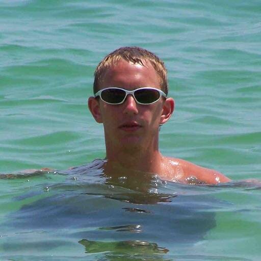 Webmaster, expert content writer, internet marketer, work online, loves Jazz music and positive motivation.