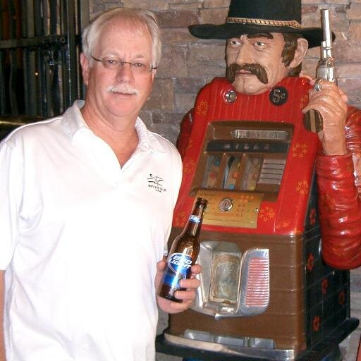 TommyBaroo's profile picture. Vegas insider, lounge slinger