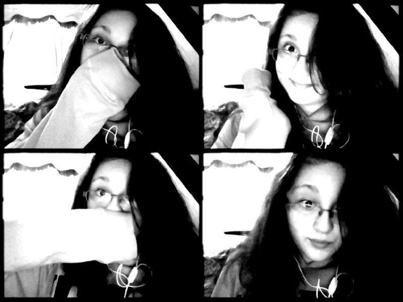 Hola soy Directioner, Uniicorniia, quiero ser Emo333 y.. esoXD tengo 11 años
Sigueme & te sigo BB