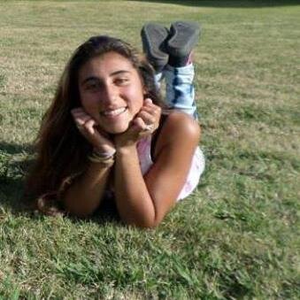 Jamás te llamaría error ni por orgullo, no después de tantas sonrisas...=)