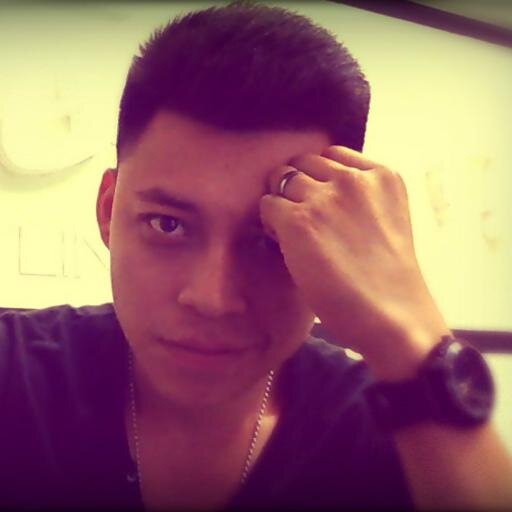 Nadie piensa en ti... Nadie en este mundo piensa en TI... Absolutamente a Nadie piensa en TI.!! Asi q piensa en TI mismo siempre.! :D