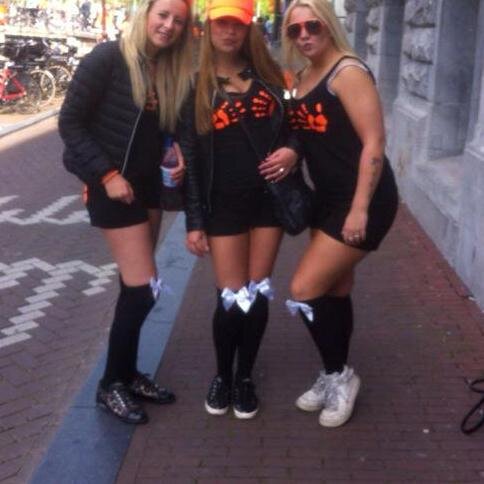 Gek geboren, gek gebleven , het gaat ook niet verandere dus leer er maar mee leven bitches