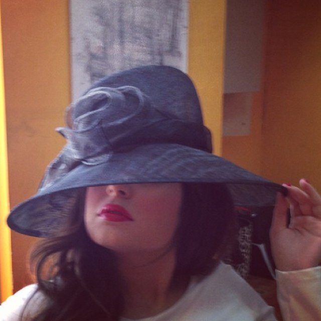 dodiAL3otibe's profile picture. الدنيـا حلوه بشوفة عيـونك الحلــوه~