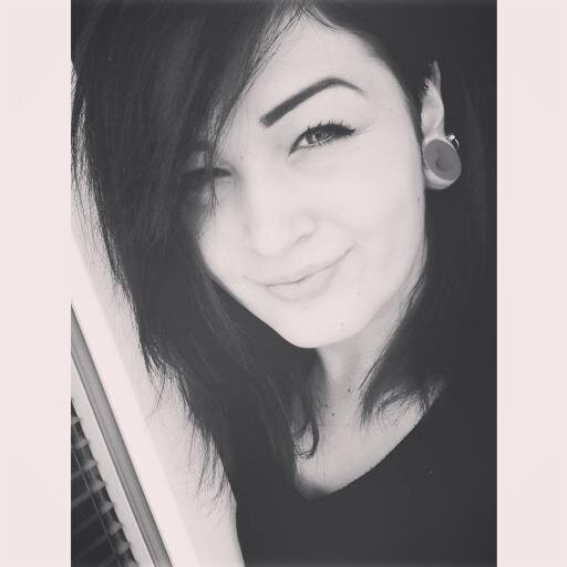 I LOVE  LANA DEL REY, THE BEATLES AND ARCTIC MONKEYS atd.. Welcome to my Twitter !!! :) Follow me, follow you back  :* https://t.co/yUrrbcG4Bu