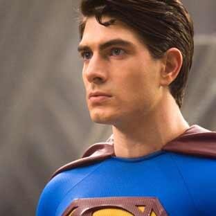 Hombre de acero. Héroe de Metrópolis. Soñando con un hogar y unos padres perdidos. De @WonderWomanRp