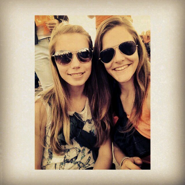 xx_Lott's profile picture. 4 VWO ~ love my friends & family ~ Jesus is my hero ~ basketbal ~ instagram: _xlottee ~ snapchat: lottevreugd ~ never forget to smile ✨