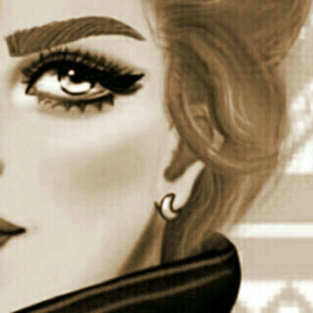 .... ڛرﮯ لُيُلُ يُآعٌآشُقٌيُنْ