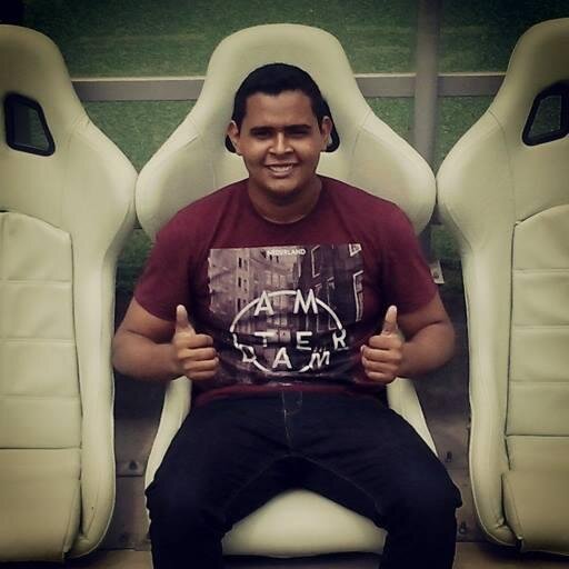 É mais fácil obter o que se deseja com um sorriso do que à ponta da espada.