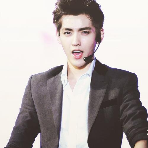 free follow by @yyifanttao follow @yyifanttao instead of this acc