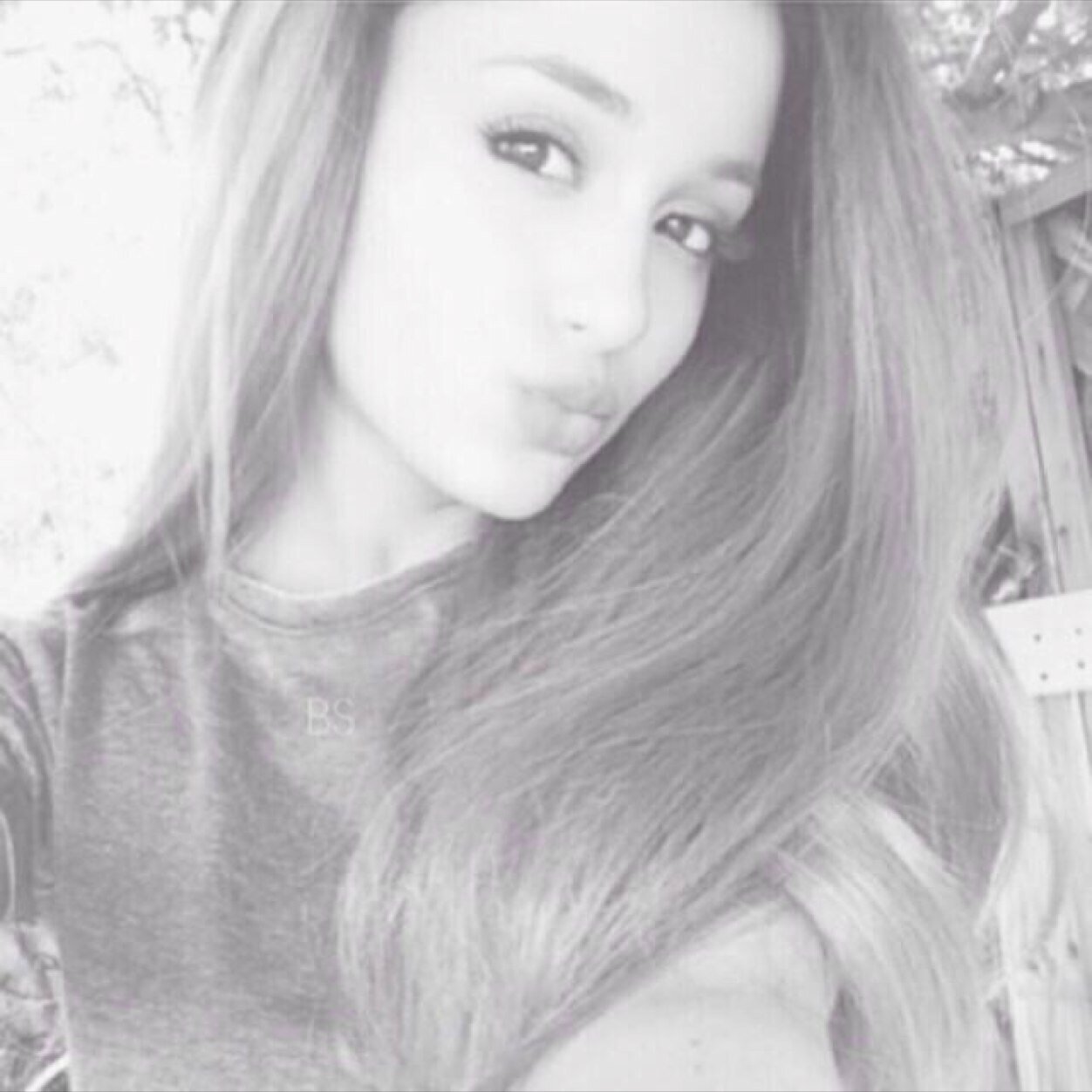 Pre-Order problem on itunes• Shes working on a new album for us loves'♡