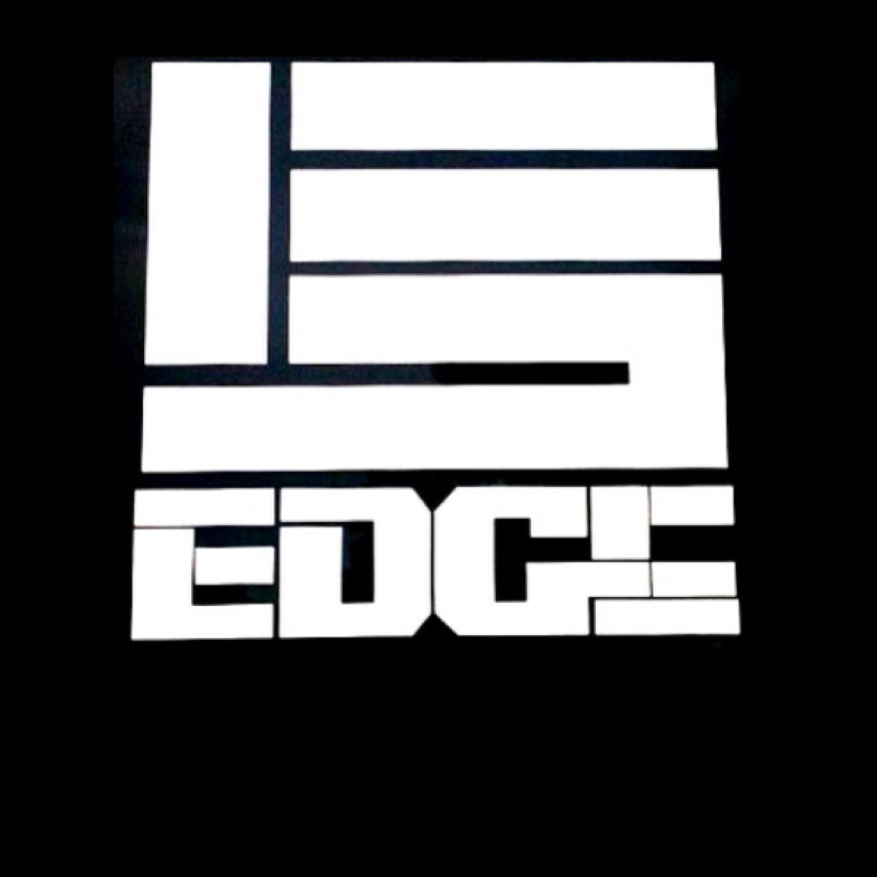 EDGE APPAREL is an action sports clothing company.  Its a brand new company that is striving to become bigger and better each day.