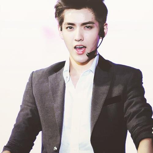 free follow by @yyifanttao follow @yyifanttao instead of this acc