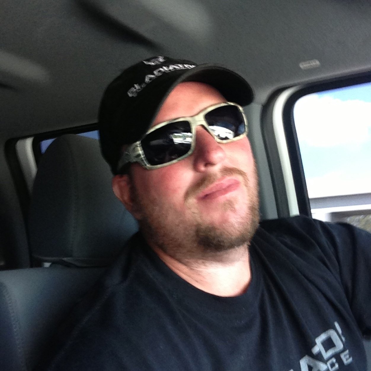 ljaybirdman's profile picture. 