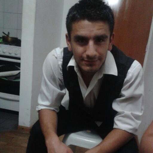 Estudiante de psicologia, jugador de futbol..
