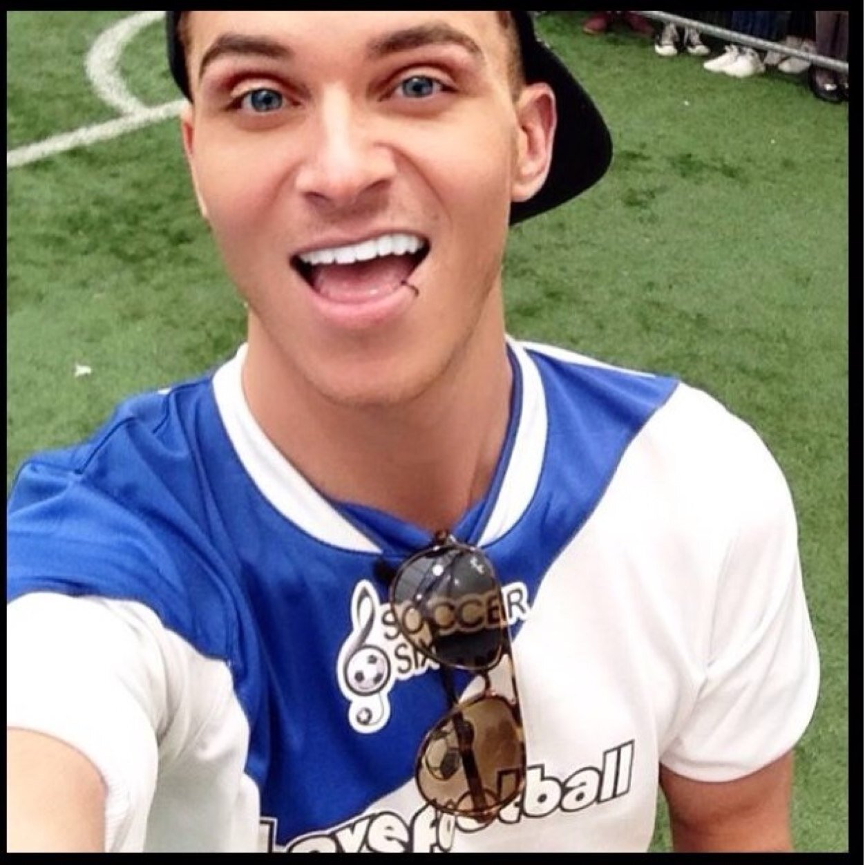 anttixislush's profile picture. Im in love with a boy called ANTTIX aka Antony James Llewellyn. Favouited my tweet 3/12/13 @officialanttix followed me 23rd July