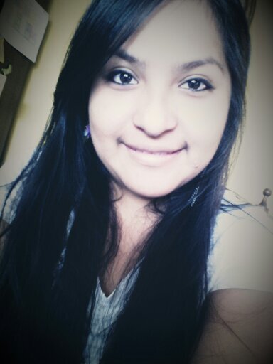 Alegre, divertida, a veces temperamental pero sobre todo me considero buena amiga♥