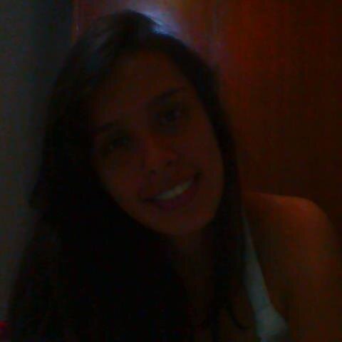 soy una chica alegre. me gusta la música, bailar y salir a cine con mis amigas :D