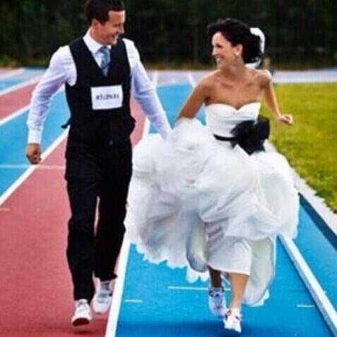 We are here to help in all aspects of your running life, including running romance, so you can run away happily ever after