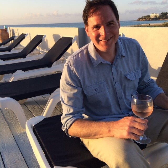 Believer, husband, father of 3, guitarist, ENFP, Berklee '93, vExpert, COO@Wallaroo.AI, startup coach for @Ecrio, @SharkFin - tweets are mine!