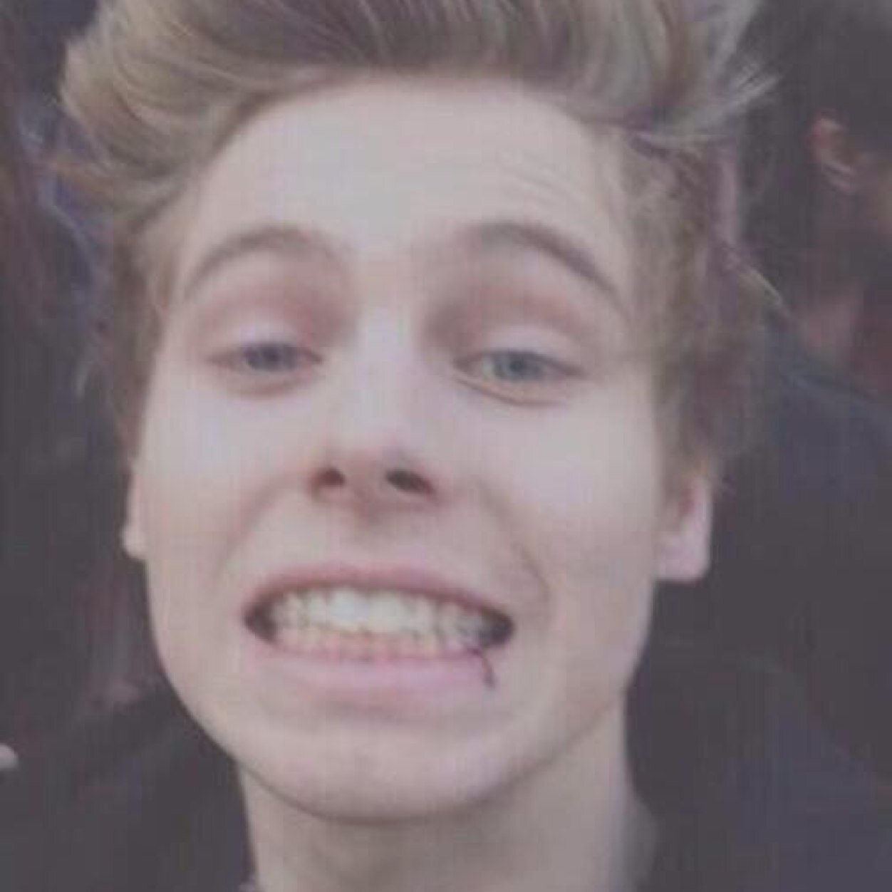 Free follow from @cheekyAsht0n and @sugarhxran, so follow them ASAP okay?? :))