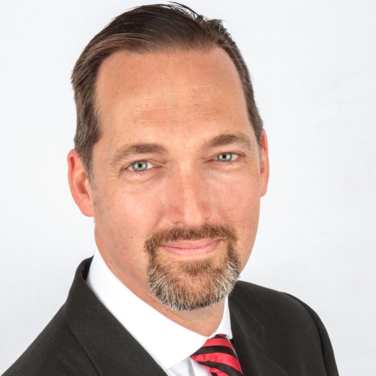 Criminal Defense and DUI Attorney -- Former State and Federal prosecutor with over 20 years experience.