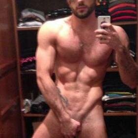 GrabCrotch's profile picture. Agarrarse los huevos... Un verdadero placer exclusivamente masculino