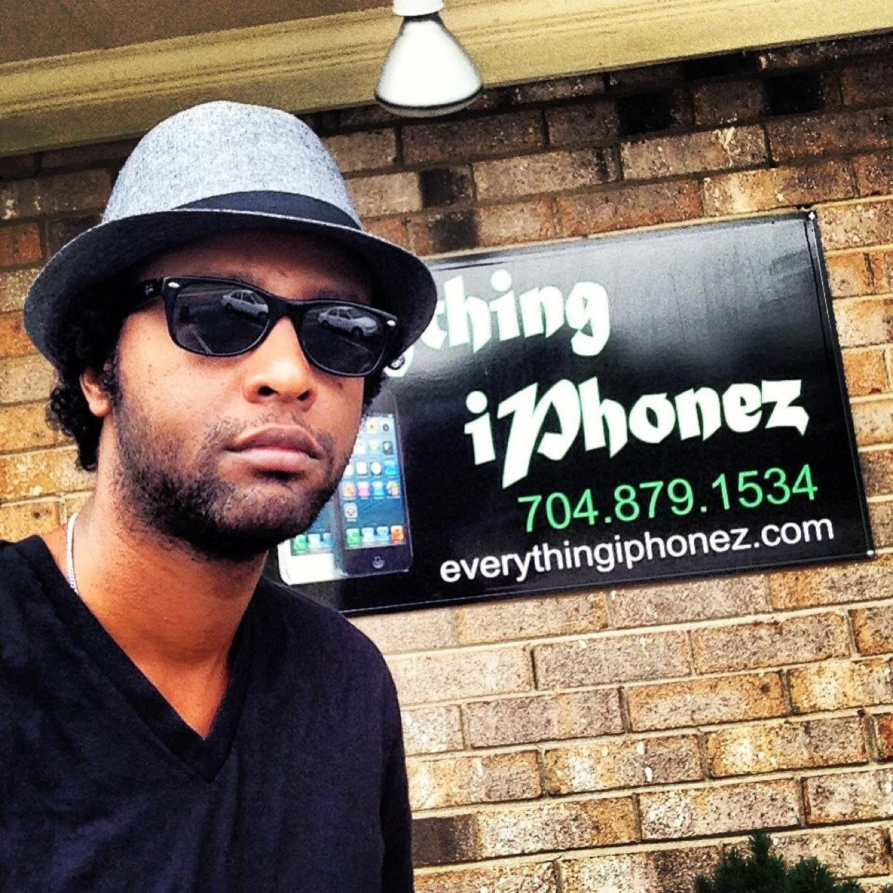 EveryiPhonez's profile picture. *Instagram: @EverythingiPhonez *Facebook page/@EverythingiPhonez Specializing in iPhone/iPod/iPad Repairs & Customizing since 2007. #teamiPhonez