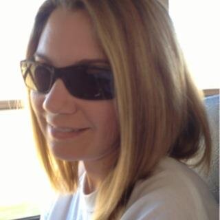 MidwesternLC's profile picture. She/Her - Parentx3 - Writer | Content / Marketing Manager WordNerd - Thoughts & opinions are my own