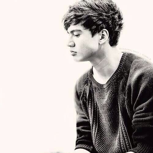 RETWEET THIS LINK BC I GAVE YOU A FREE FOLLOW PLS
