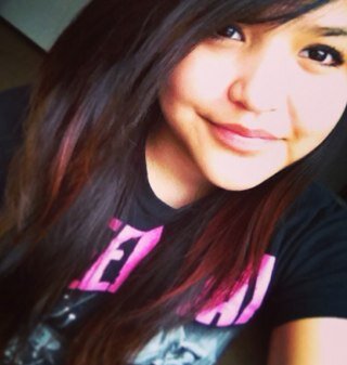 Im nothing special, but theres a good chance i like Bands, pizza, dinosaurs and Ben Bruce more than anything else! :b #FamilyFirst