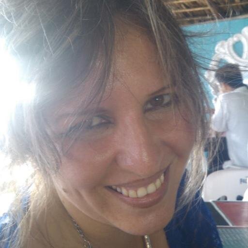 Profesora del ITH en la carrera Ingeniería en Gestión Empresarial y Licenciatura en Administración, madre de 6 hijos, huérfana y Amante de la vida.