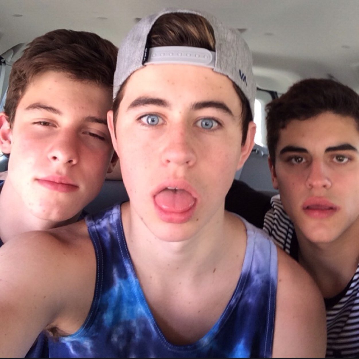 Austin Mahone & Magcon Boys forever ~~Robert Villanueva followed 2.12.13 ~~