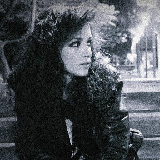 Locutora Nacional - Movilera de tv - Actriz - Community Manager. Preparándome para canto. Hincha de Belgrano.