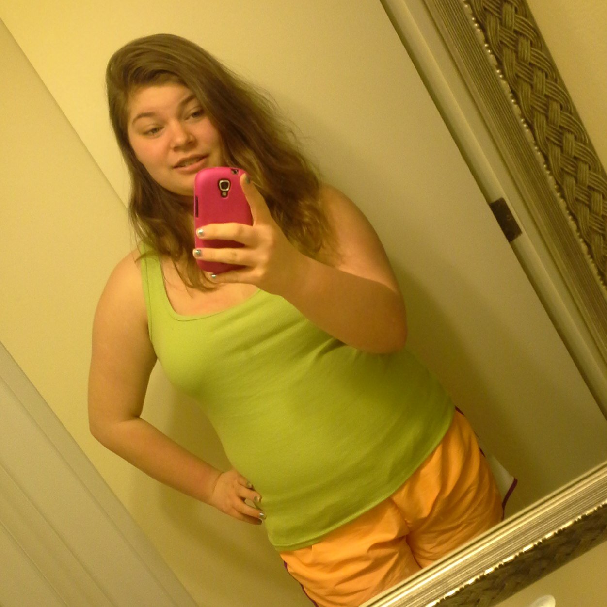 My name is olivia nicole ripley im 14 i love pugs, my favorite love song is i love you by avril lavigne, my favorite color is baby blue, i love my boo ace