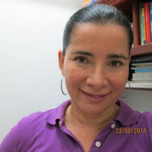 Naci en Cartago. Administradora de Empresas. tengo 2 hermosos hijos. Consejera Territorial de Planeación.