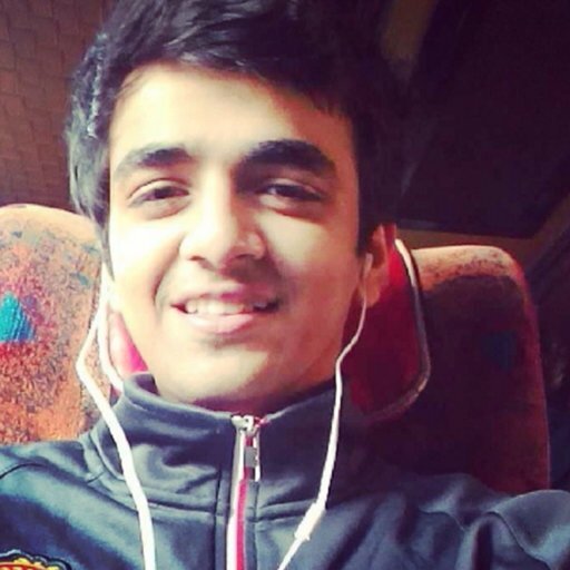 Business Student, Music Lover, Proshows Head at Vaayu ,Manchester United ,Suits, EDM, Snapchat id/instagram - amanj_17