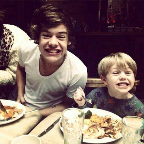 Midory_Nguyen's profile picture. Halo ♥  I'm a Directioner