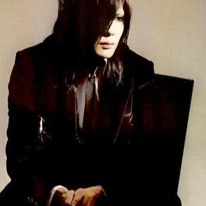 田辺 豊 | Leader | Drums | the GazettE cabrones!| Mi tesoro: @KimHyunA_4Minut//@4M_lHyunAh| Para siempre: @xUruha_GazettE| Puto el que lo lea 8)