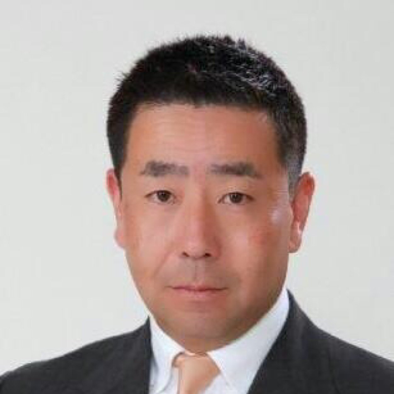 北九州市議会議員の田仲常郎です。北九州市八幡西区則松在住。則松金山川コスモス会：代表をしており金山川に“花いっぱい運動”を実践中！ボランティアの方々とこの運動を通じて、ふれあいの場所を創出し個々が生きがいを実感して社会参加できることを願って運動に取り組んでいます。【第24代北九州市議会議長】B級グルメ人間鑑賞