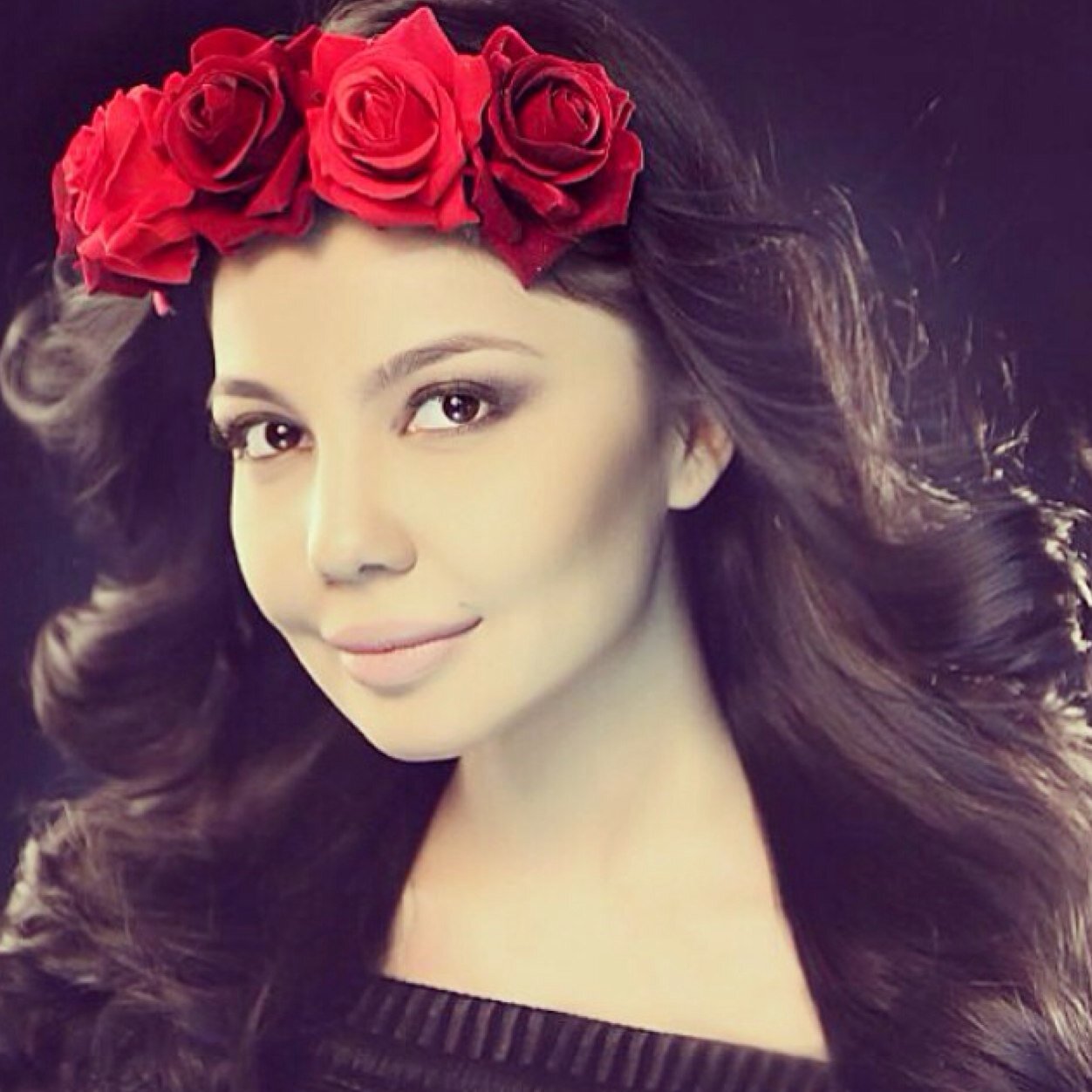 Shakhzoda- Uzbek Singer, Actress. 
This page- Only NEWS about creativity Shakhzoda.
Official page - @shaxzoda