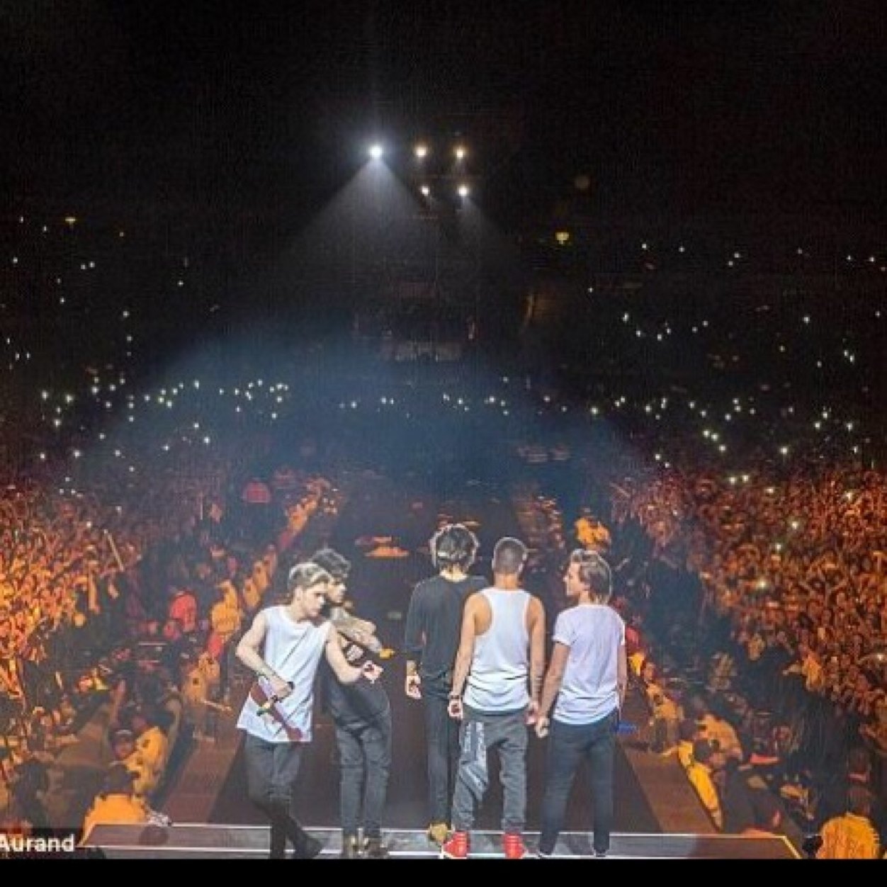 FILANER... One Direction ❤️@realcraicalaic @thevampsband @overloadmusic @JJUJWorld @backstreetboys @conceptofficial @simoncowell follow ❤️