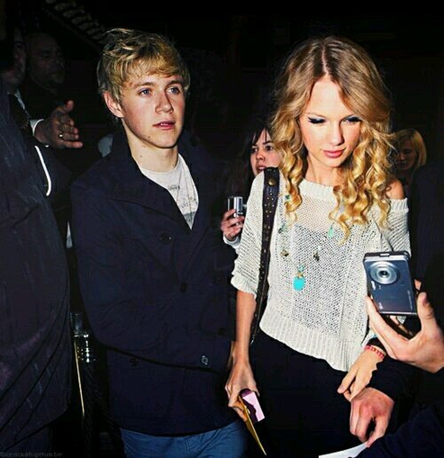 i love u @taylorswift13 with all my heart ♥ @niallofficial is so cute and that's why i love him